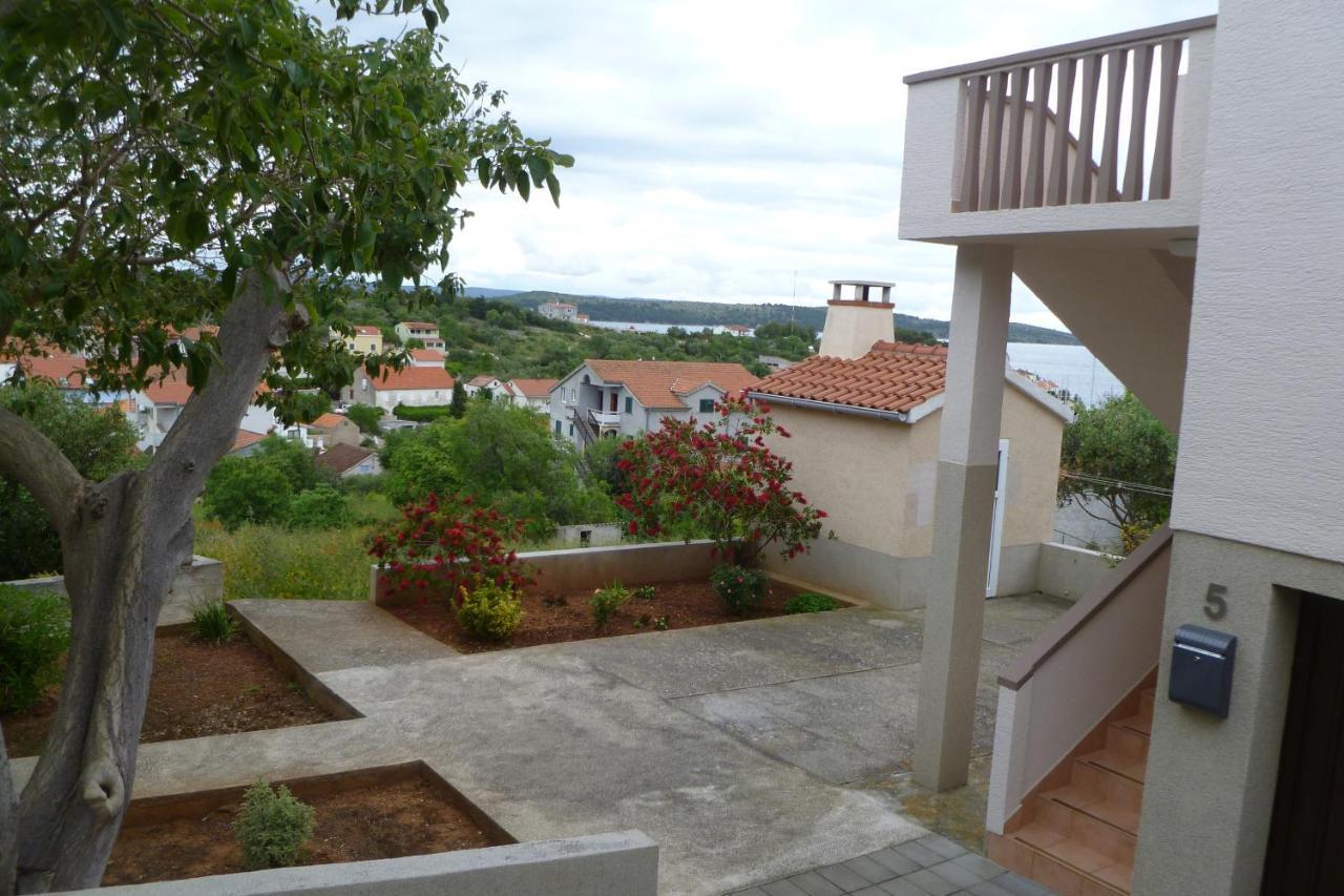 Apartments With A Parking Space Sali, Dugi Otok - 8154 Exterior foto